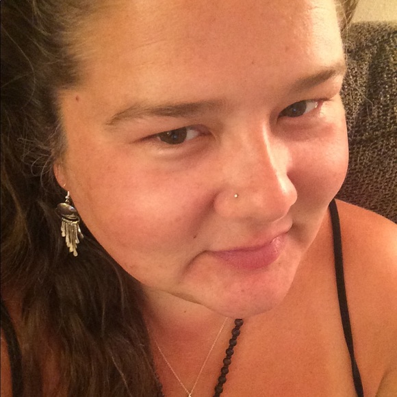 Meet your Posher, Cheryl - Picture 1 of 1